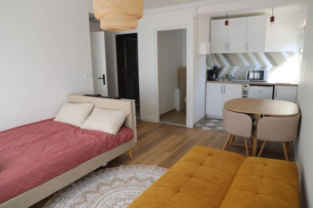 Ferienwohnung Cocon Family Louvres Exterior foto